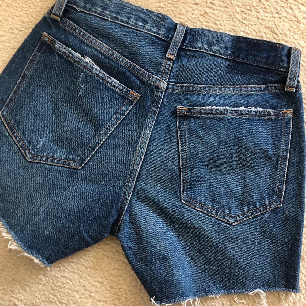 NWT Abercrombie & Fitch Mid Rise Distressed Boyfriend Shorts - Picture 4 of 5